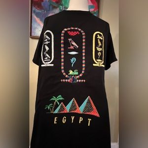 Egypt embroidered tee